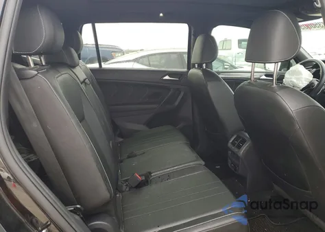 2023 Volkswagen Tiguan Se R-Line Black z USA, uszkodzony, nr VIN 3VVCB7AX9PM108914